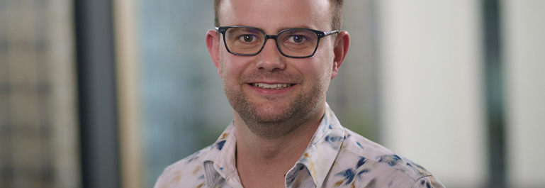 Headshot4